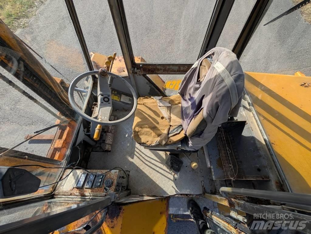 JCB 930 Навантажувачі підвищеної прохідності