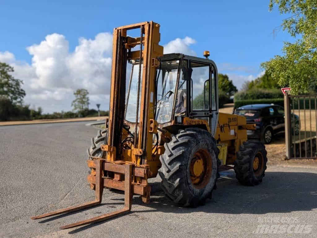 JCB 930 Навантажувачі підвищеної прохідності