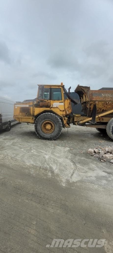 Volvo A 25 C Зчленовані самоскиди