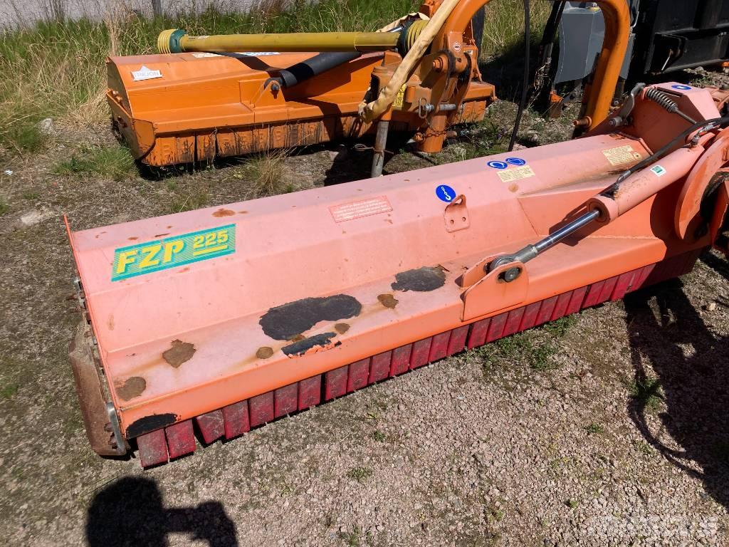 Agrimaster FZP225 Газонні і лукові косилки