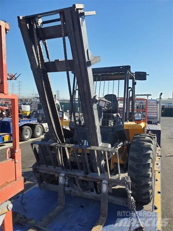 JCB 930 Навантажувачі підвищеної прохідності