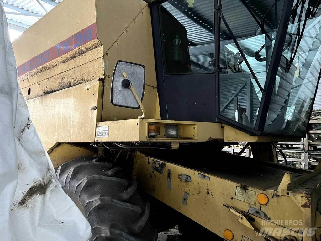New Holland TX32 Зернозбиральні комбайни