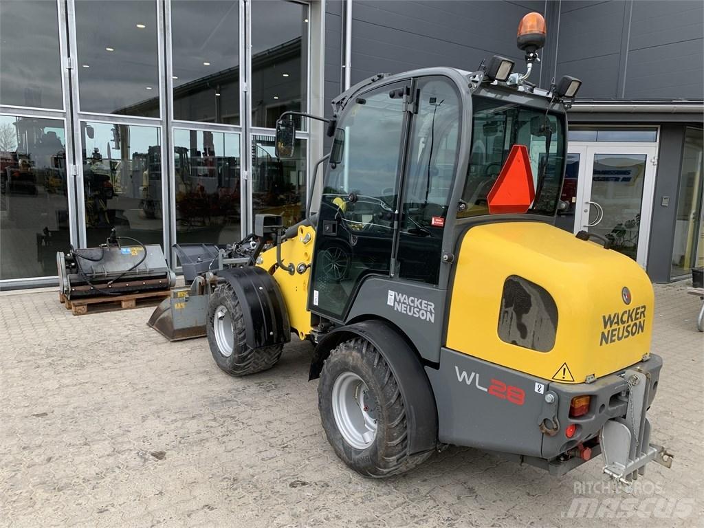 Wacker Neuson WL 28 Фронтальні навантажувачі