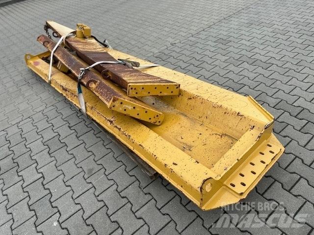 CAT 745 TAIL GATE Зчленовані самоскиди
