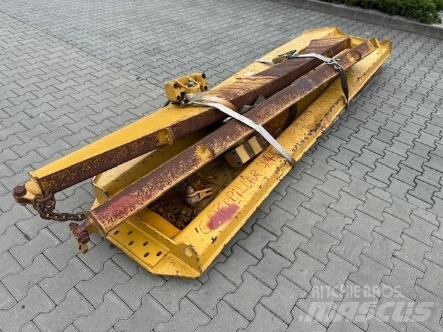 CAT 745 TAIL GATE Зчленовані самоскиди