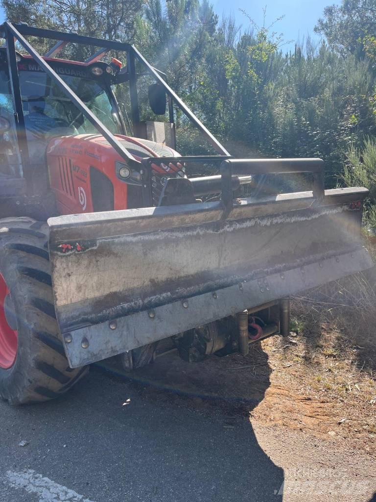 Kubota M 7153 Лісогосподарські трактори