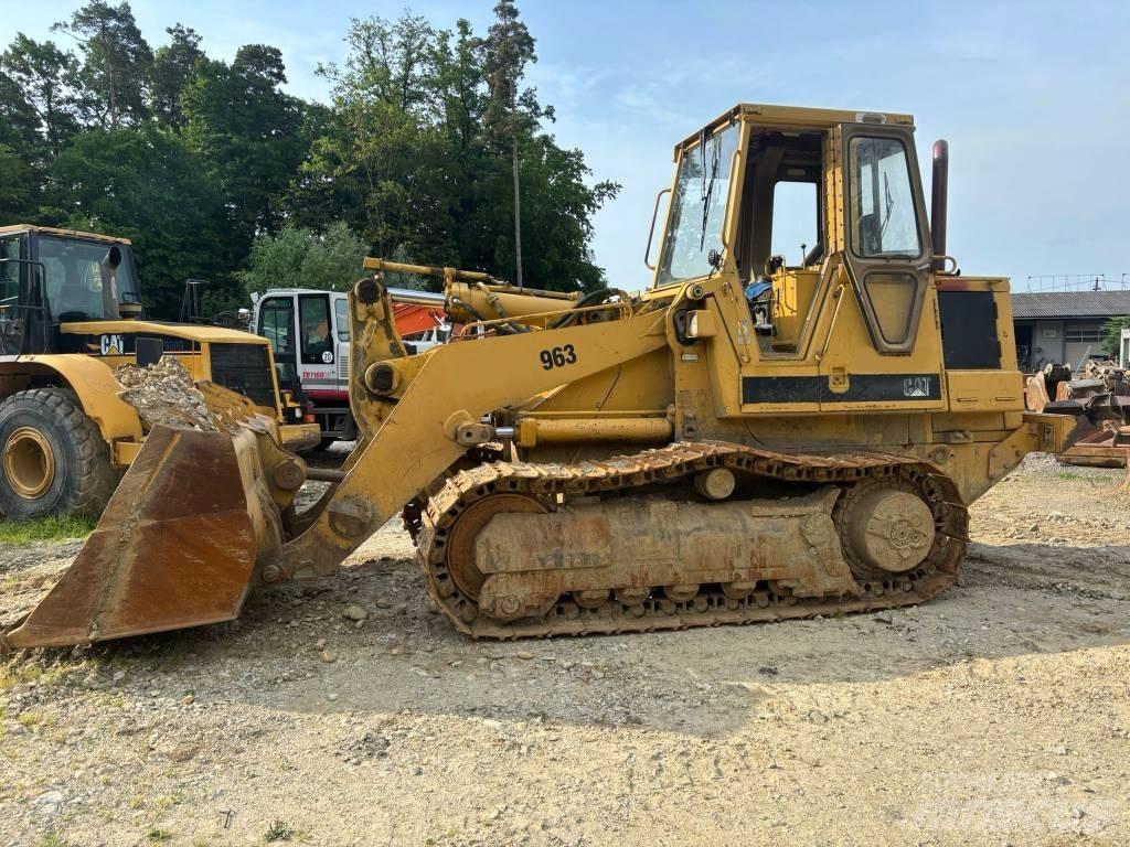 CAT 963 Гусеничні вантажники