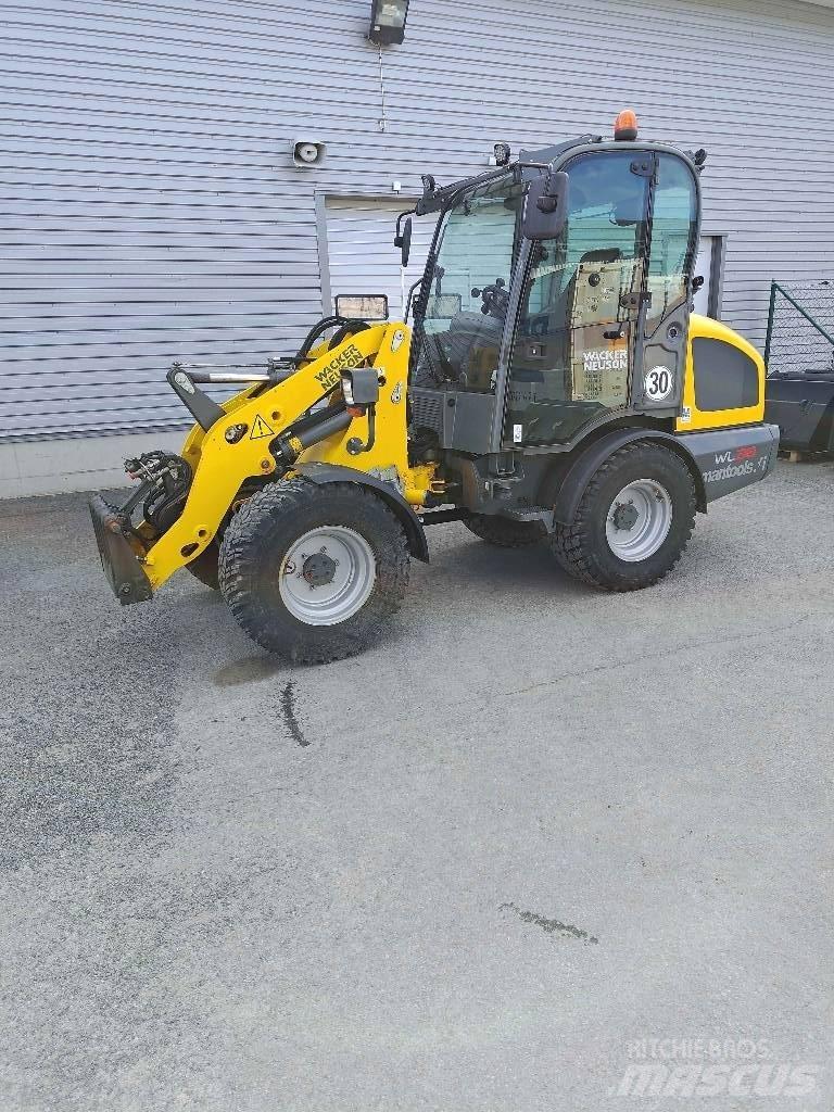 Wacker Neuson WL 38 Фронтальні навантажувачі