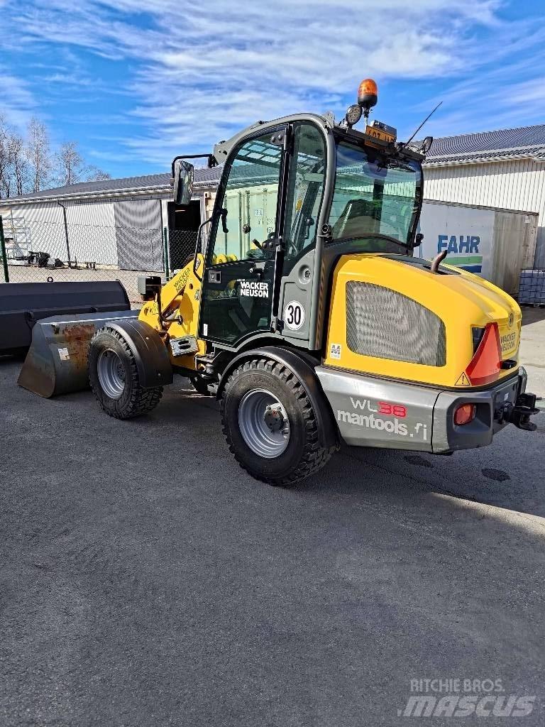 Wacker Neuson WL 38 Фронтальні навантажувачі