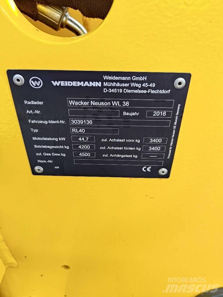 Wacker Neuson WL 38 Фронтальні навантажувачі