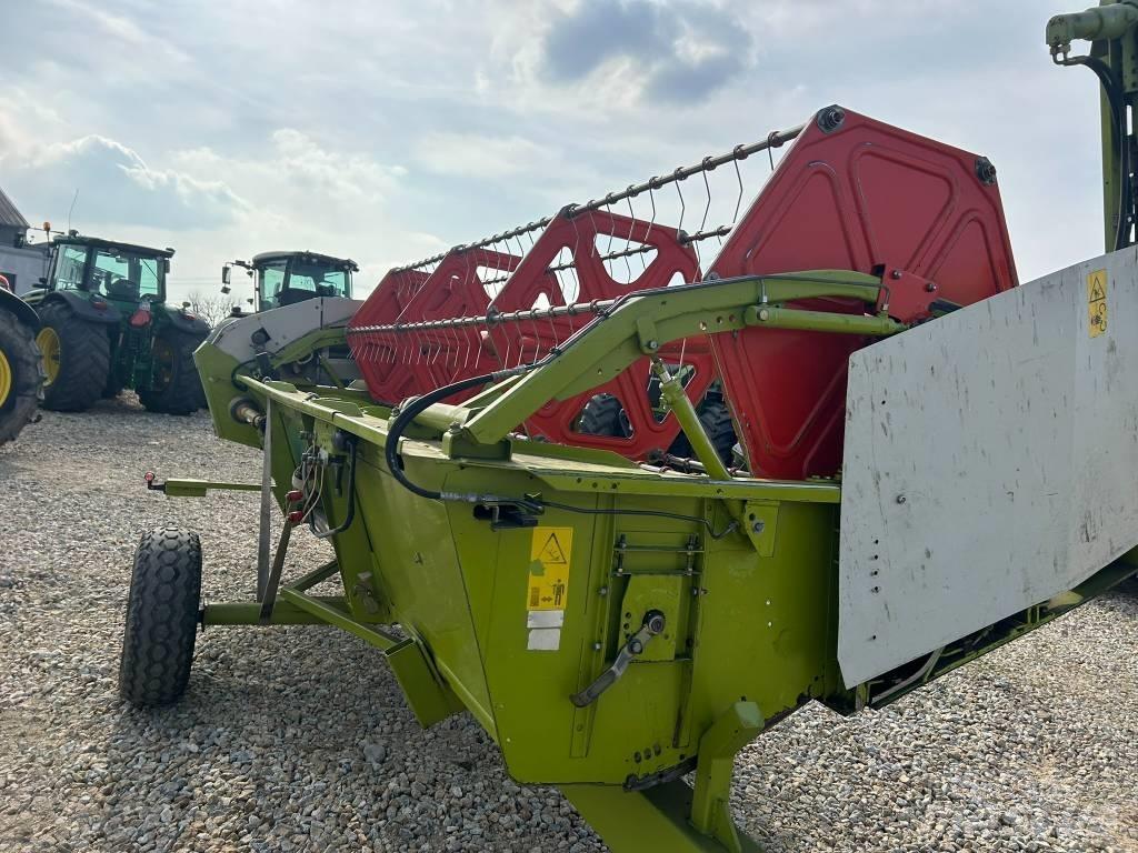 CLAAS Medion 310 Зернозбиральні комбайни