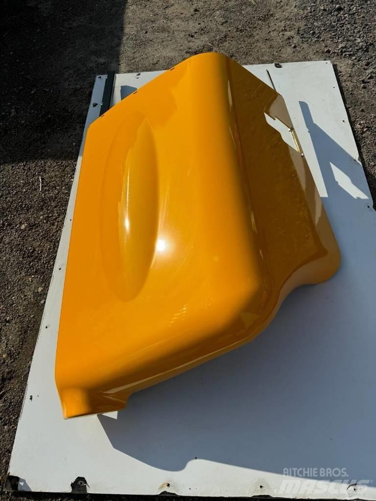 JCB ENGINE COVER Шасі