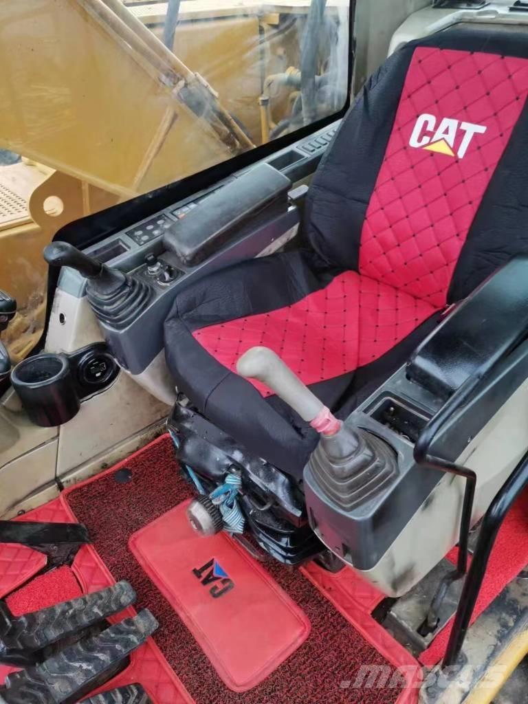 CAT 320 C Гусеничні екскаватори