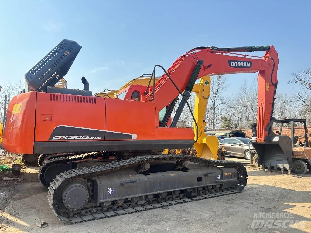 Doosan DX 300 Гусеничні екскаватори