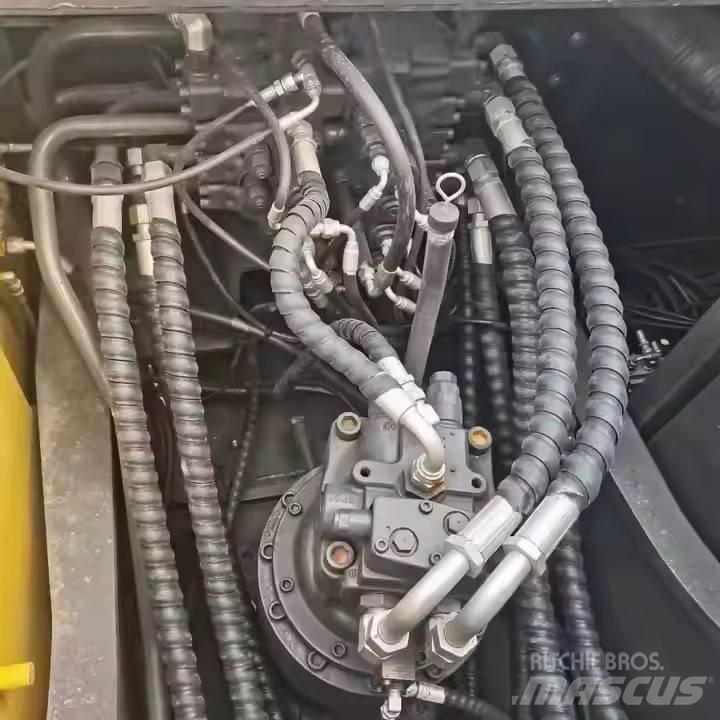 Volvo EC 210 Гусеничні екскаватори