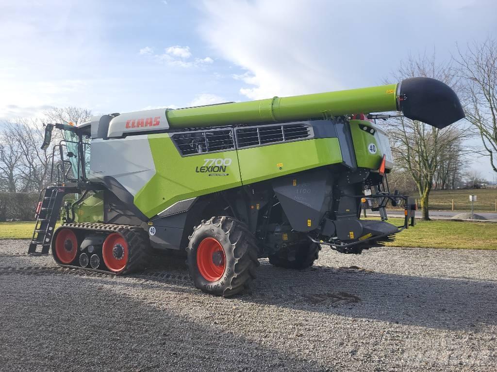 CLAAS Lexion 7700 TT Зернозбиральні комбайни