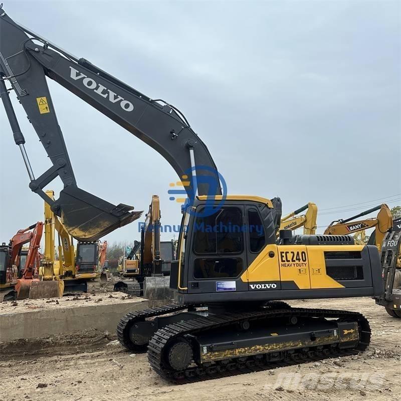 Volvo EC 240 Гусеничні екскаватори