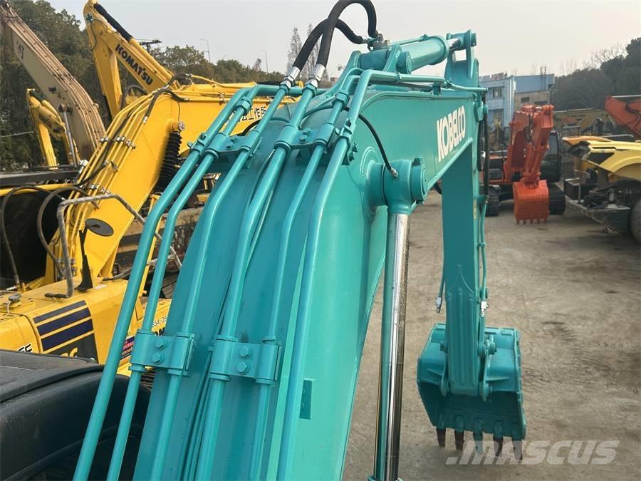 Kobelco SK 140 Гусеничні екскаватори
