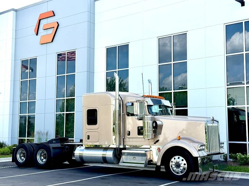 Kenworth W 900 Тягачі