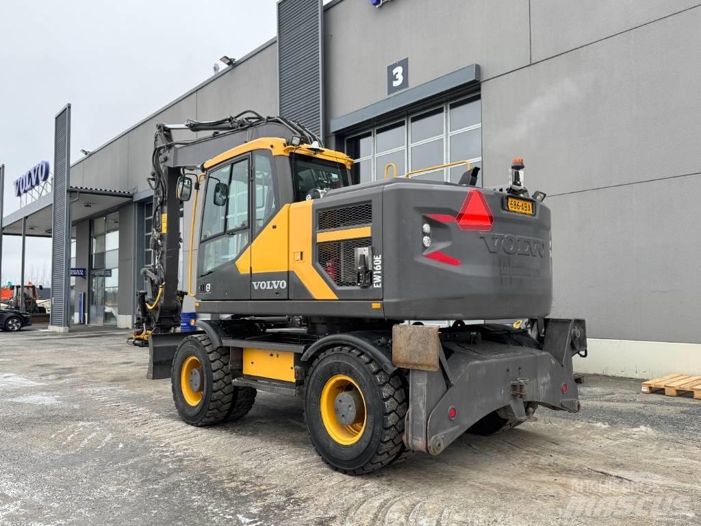 Volvo EW 160 Колісні екскаватори