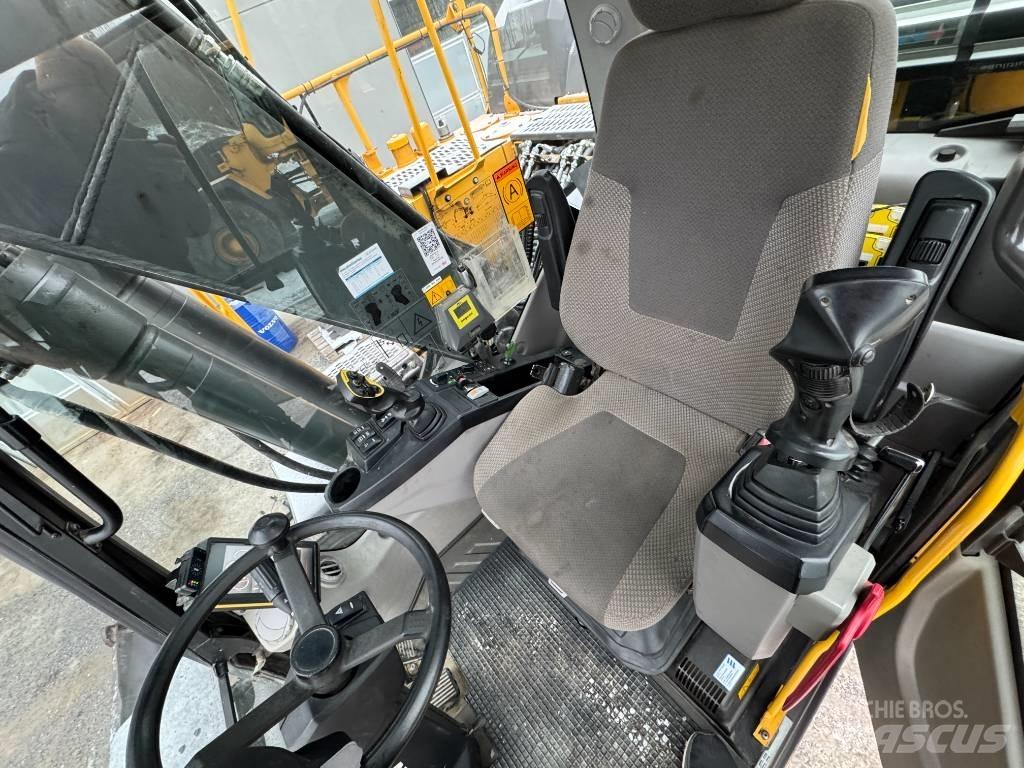 Volvo EW 160 Колісні екскаватори