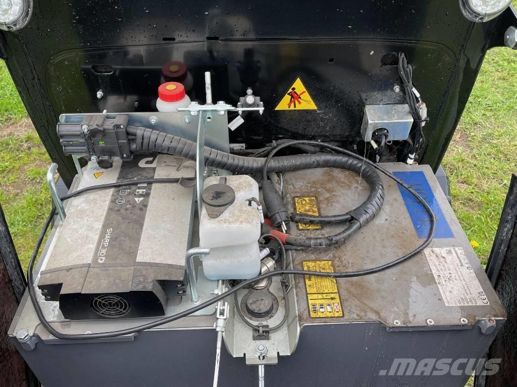 Kubota RT220-2e Фронтальні навантажувачі