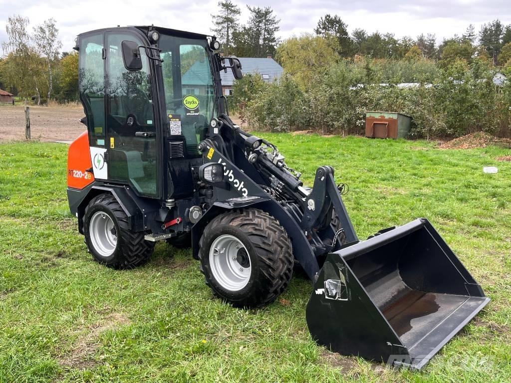 Kubota RT220-2e Фронтальні навантажувачі
