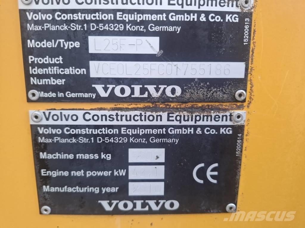 Volvo L 25 F-P Фронтальні навантажувачі