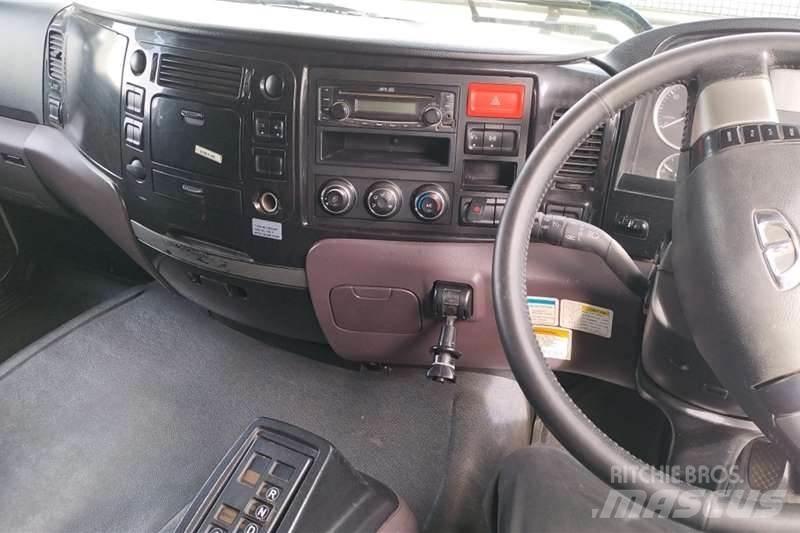 Daewoo KL3TX Вантажівки / спеціальні