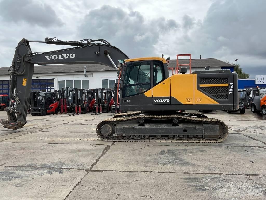 Volvo EC250ENL Гусеничні екскаватори