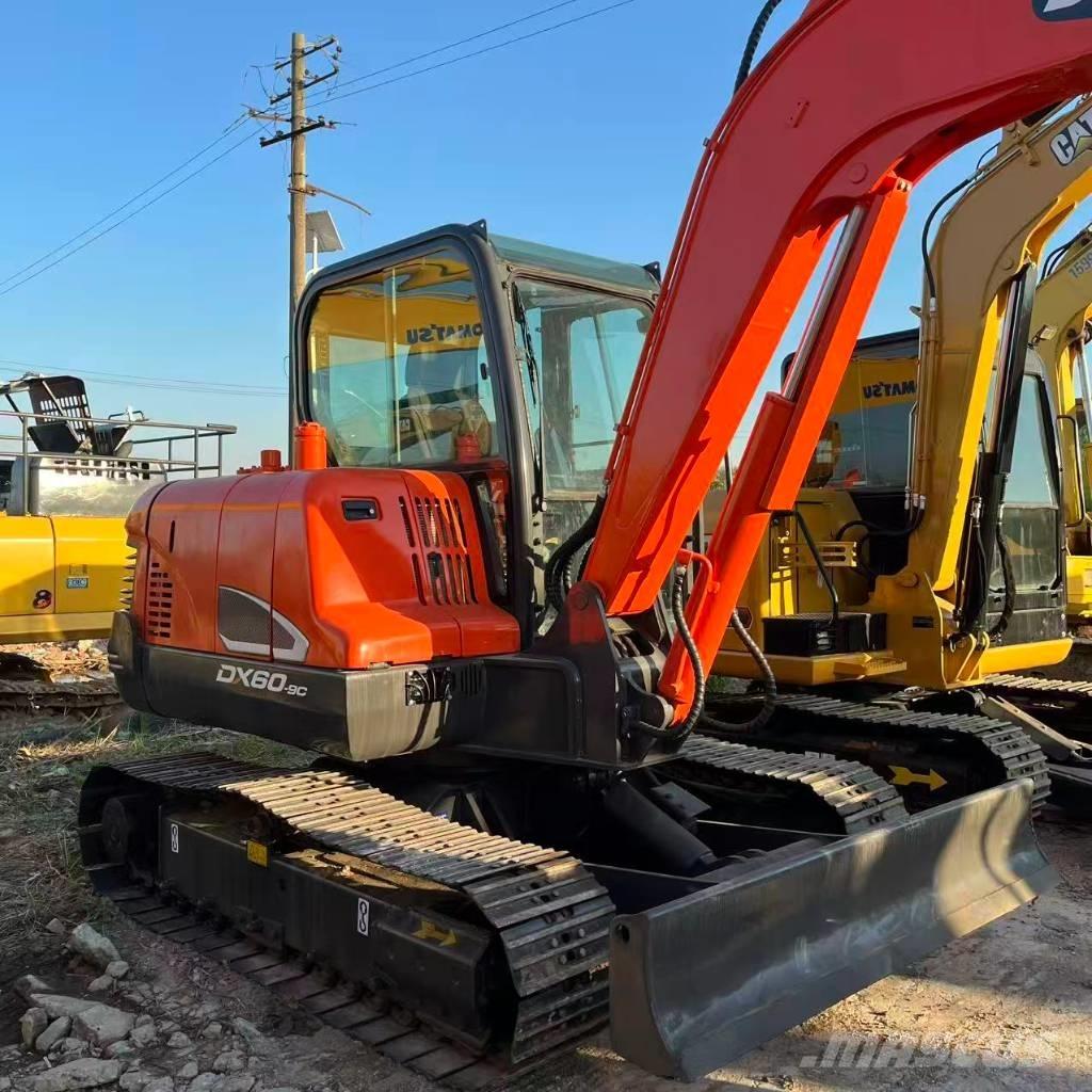 Doosan DX 60 Гусеничні екскаватори