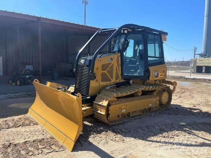 CAT D 3 Гусеничні бульдозери