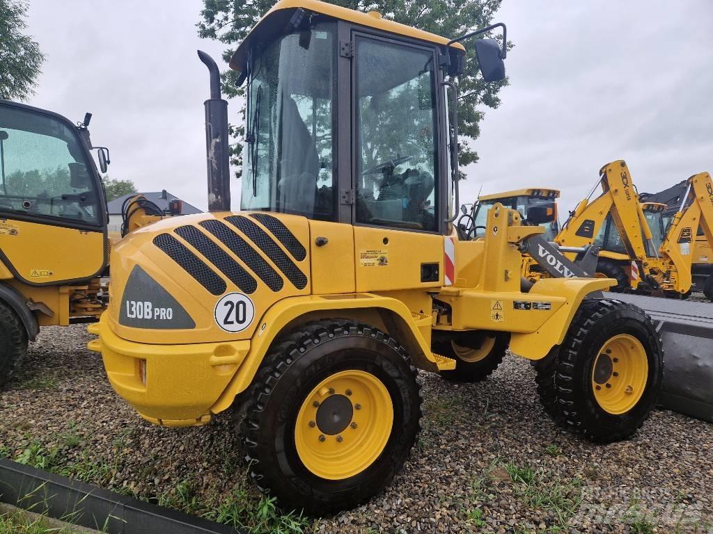 Volvo L 30 Фронтальні навантажувачі