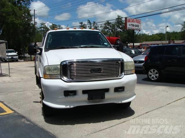 Ford F550 Вантажівки-платформи/бокове розвантаження