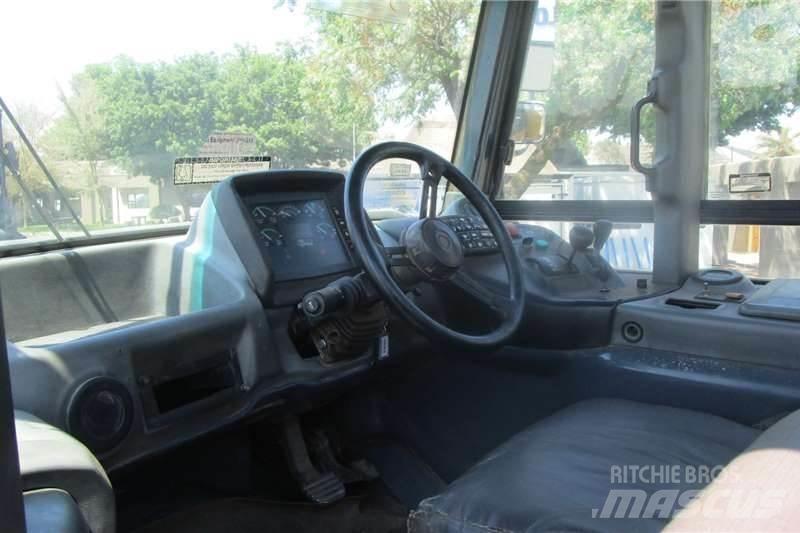 Bell B20D Вантажівки-цистерни