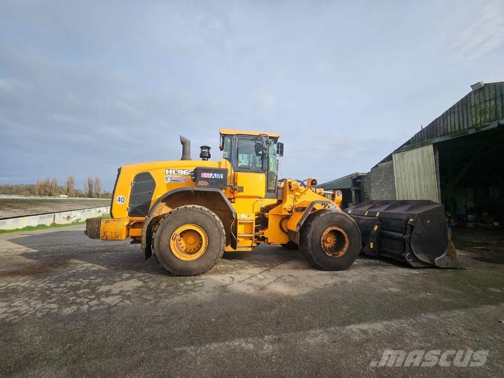 Hyundai HL960 Фронтальні навантажувачі