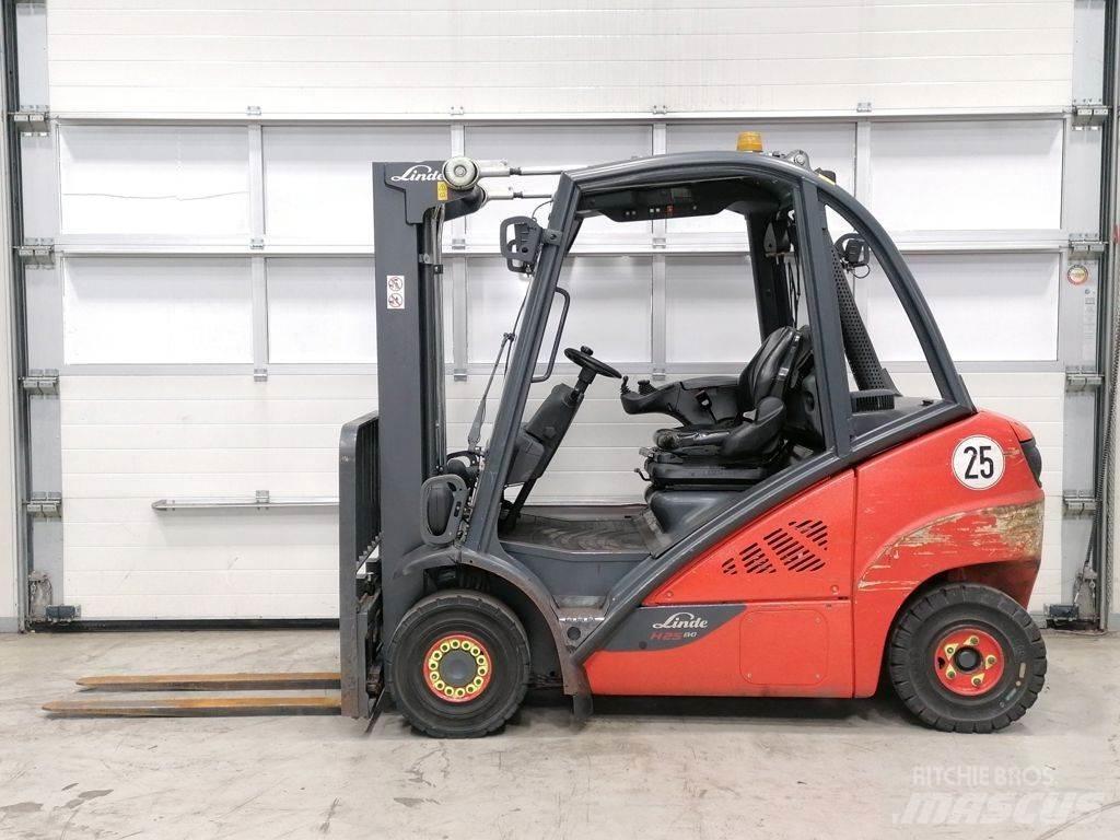 Linde H25D-02 Дизельні навантажувачі