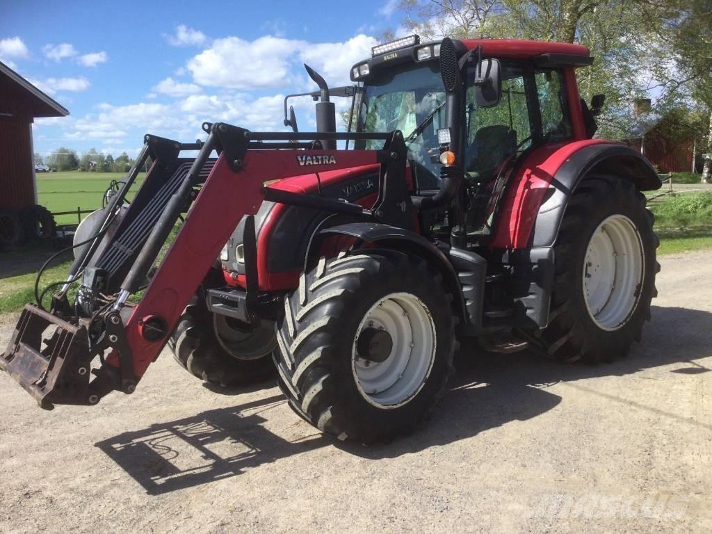 Valtra N 142 Direct Трактори
