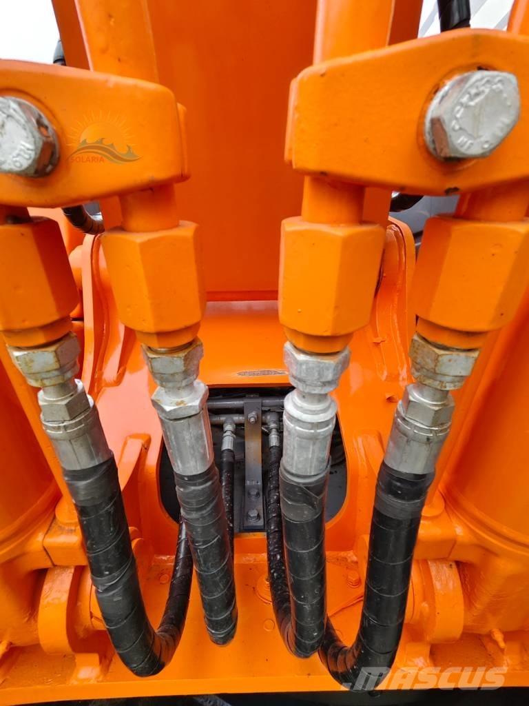 Hitachi EX 120 Гусеничні екскаватори