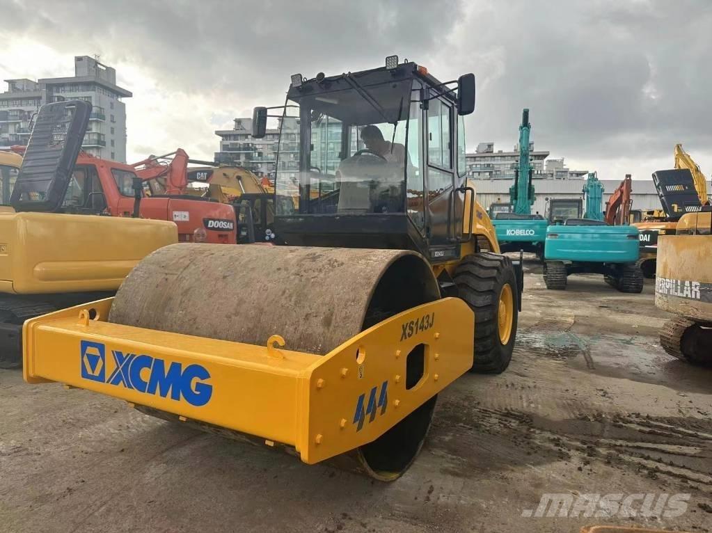 XCMG XS 243 J Грунтові котки