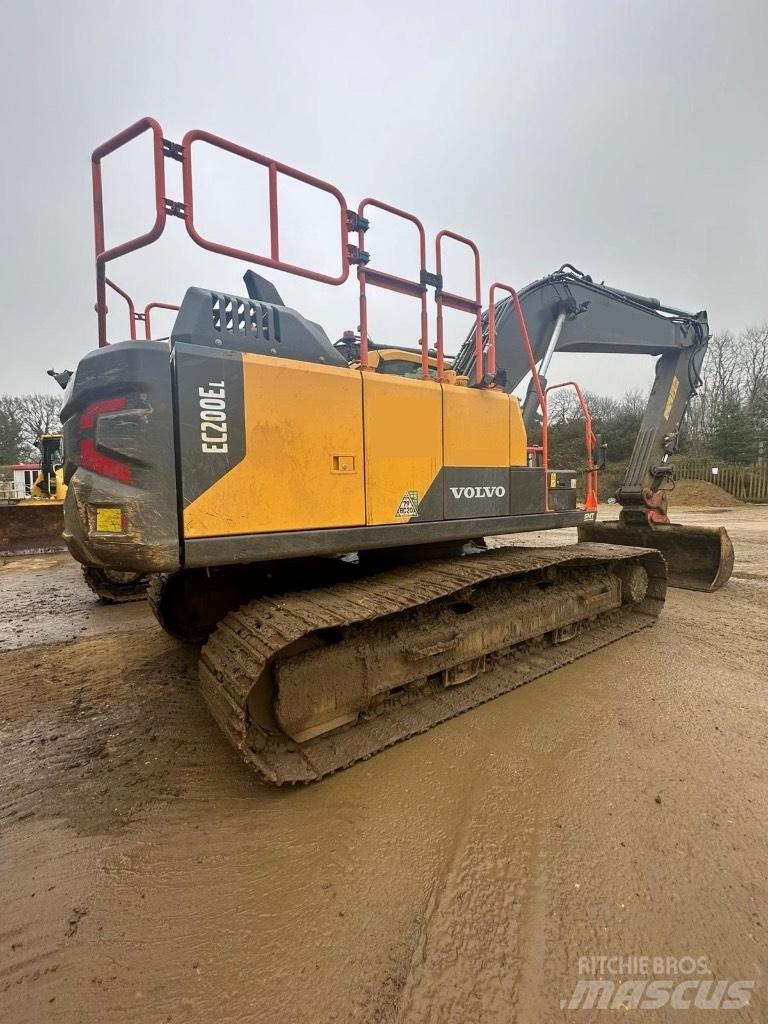 Volvo EC200EL Гусеничні екскаватори