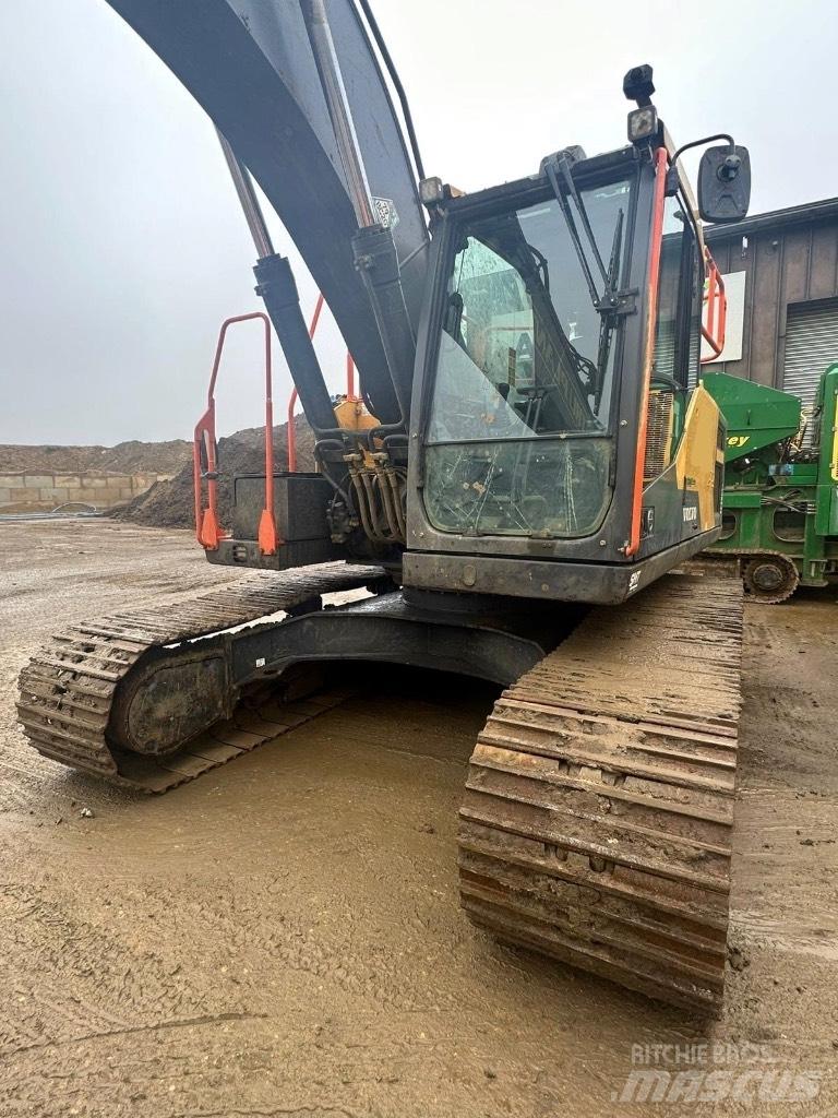 Volvo EC200EL Гусеничні екскаватори