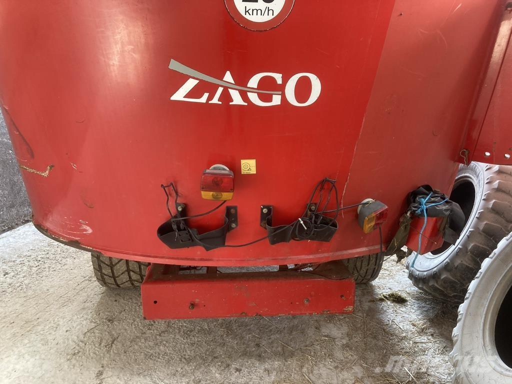 Trioliet AVM 24 Кормороздавачі