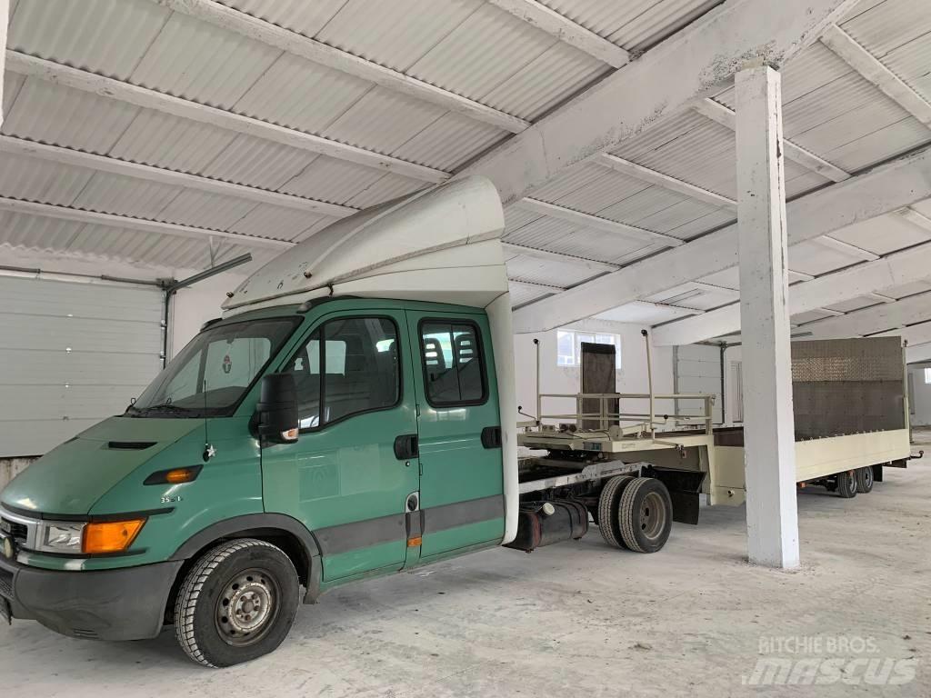 Iveco 3551 Панельні фургони