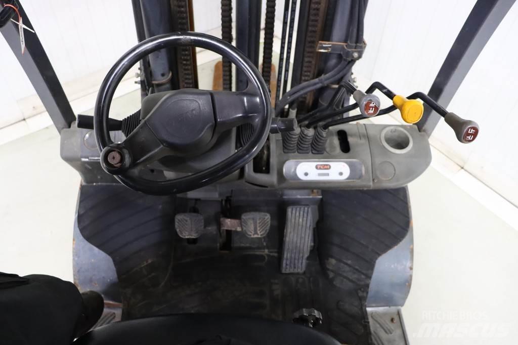 TCM FD25T3 Дизельні навантажувачі