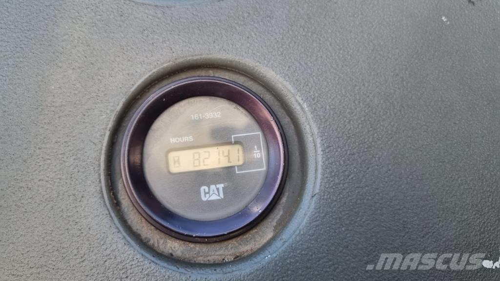 CAT 432d Екскаватори-навантажувачі