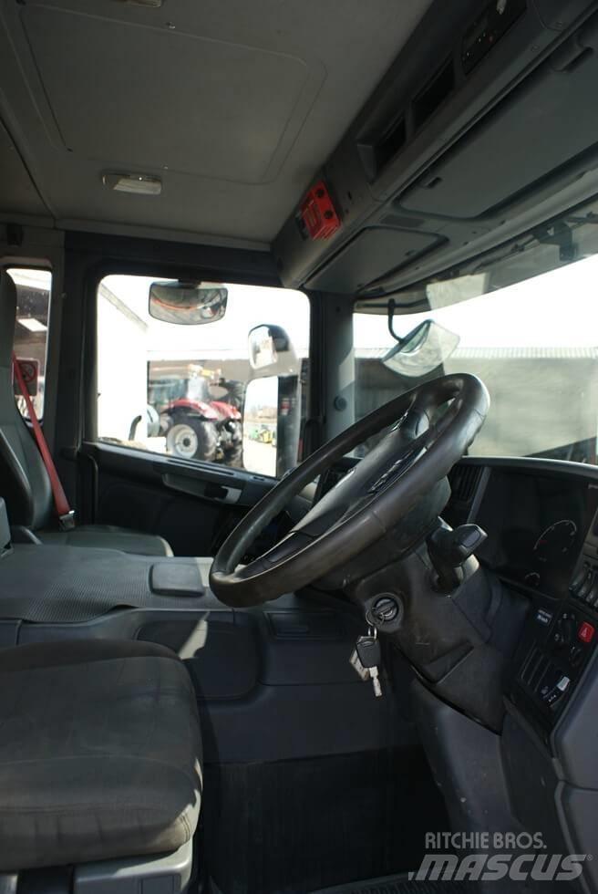 Scania P 360 CB Бортові вантажівки