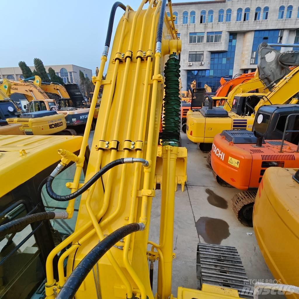 Komatsu PC 200-7 Гусеничні екскаватори