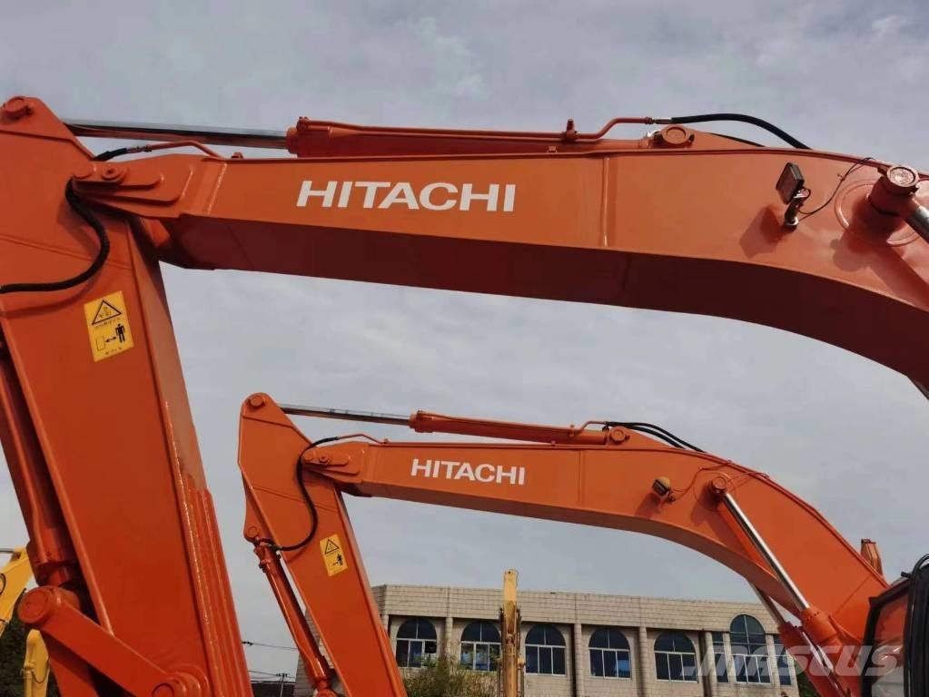 Hitachi ZX 240 Гусеничні екскаватори
