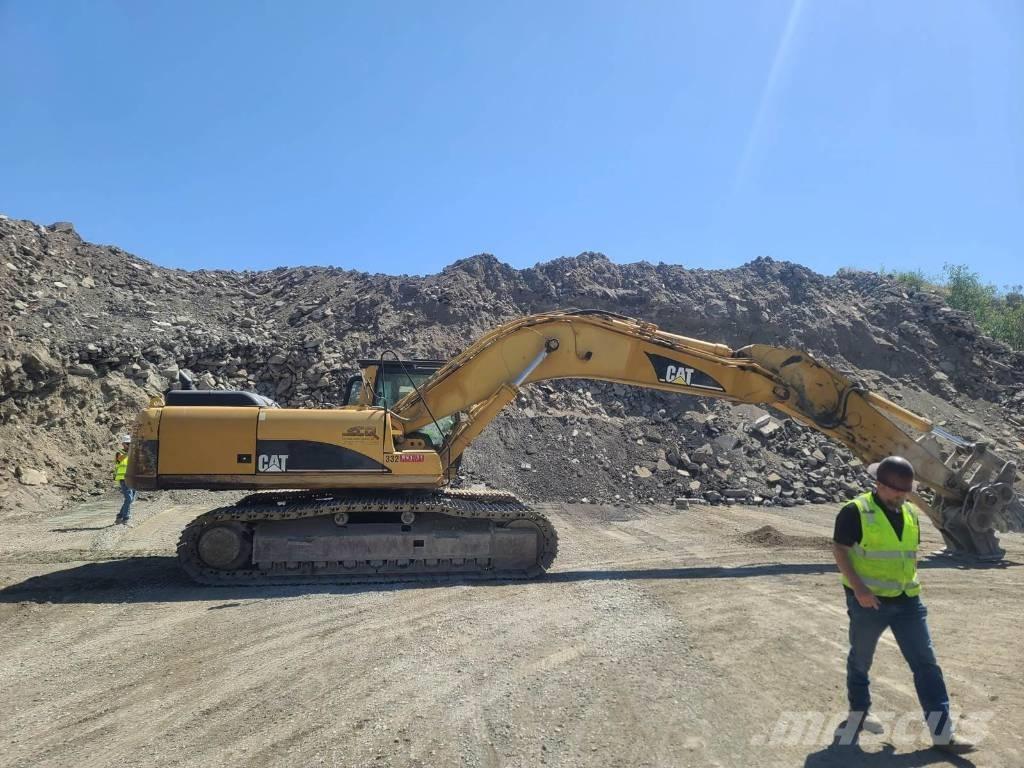 CAT 330 CL Гусеничні екскаватори